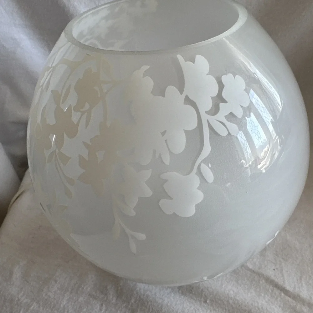 IKEA Knubbic Table Lamp White Frosted Glass Cherry Blossom Design 9